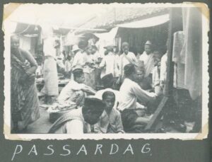 HKV13528IndieJanVanKampenBandjarsariPassardag-Zj-Album1p15-Coll0592