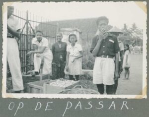 HKV13532IndieJanVanKampenBandjarsariPassardag-Zj-Album1p16-Coll0592